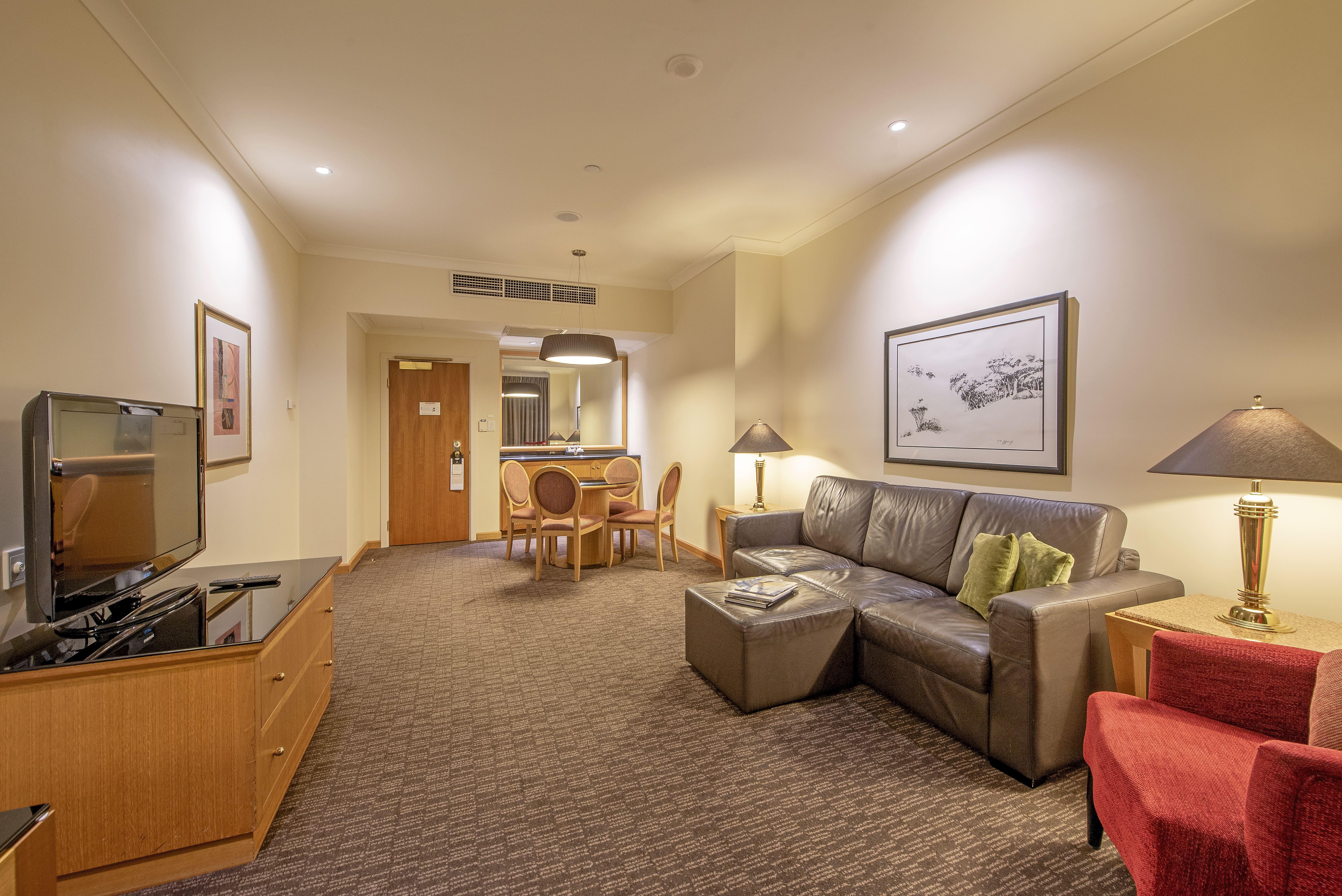فندق دوكستون بيرث المظهر الخارجي الصورة A suite at the Fullerton Hotel