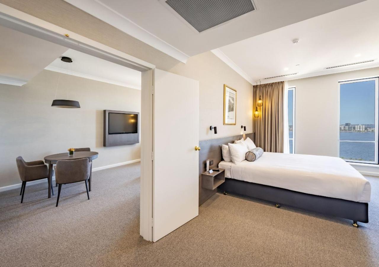 فندق دوكستون بيرث المظهر الخارجي الصورة A suite at the hotel