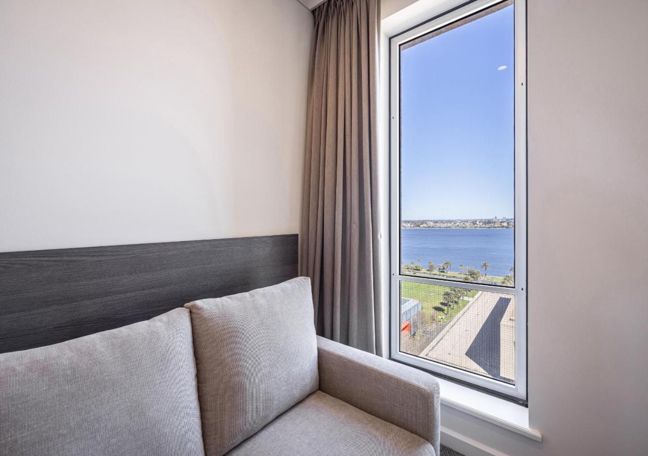 فندق دوكستون بيرث المظهر الخارجي الصورة View from a room