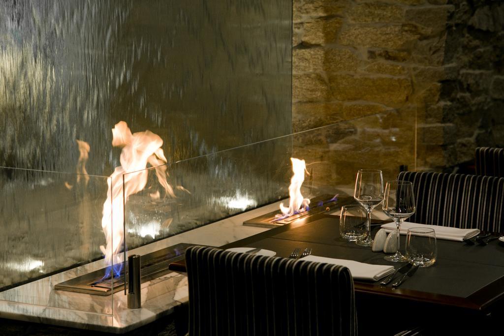 فندق دوكستون بيرث المظهر الخارجي الصورة Interior of the restaurant